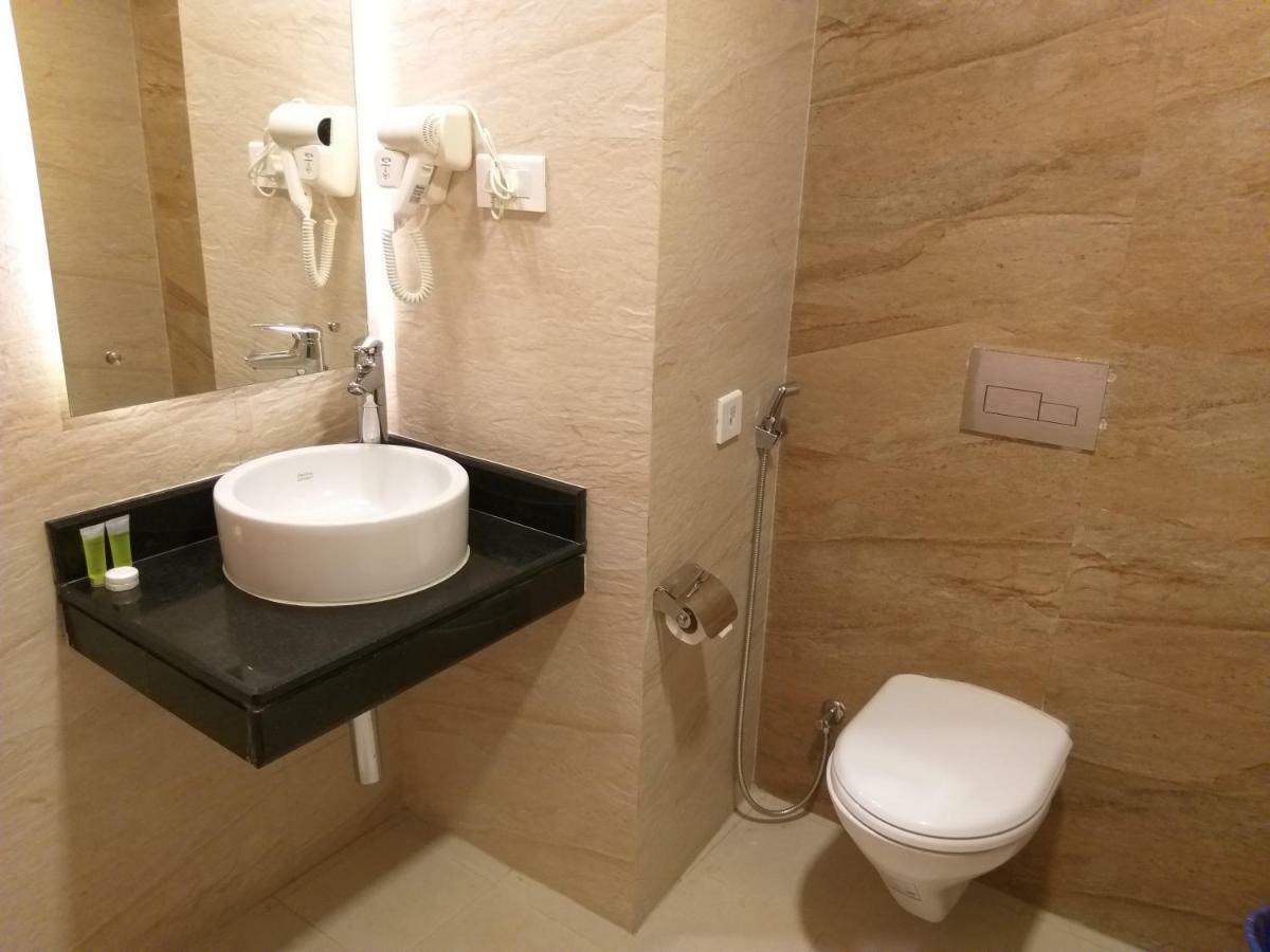 Hotel Mala Pokhara Dış mekan fotoğraf